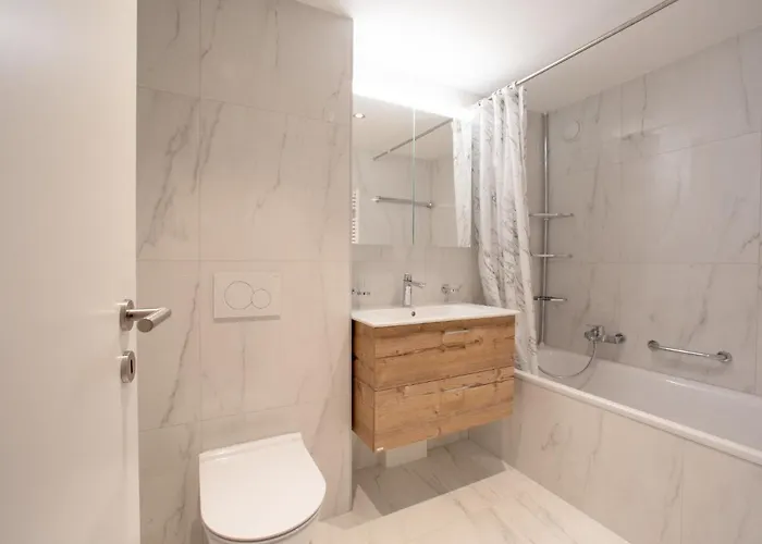 Le Bristol C32 By Interhome