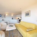 Le Bristol C32 By Interhome