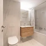 Le Bristol C32 By Interhome